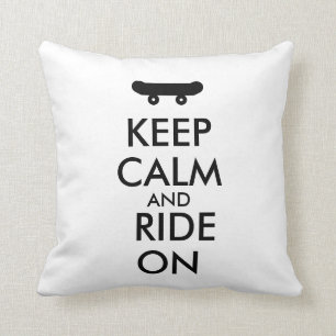Coussin Gardez le calme et montez sur la coutume faisante