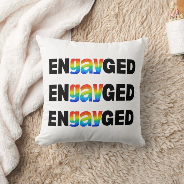 Coussin Gay pride moderne mignon EnGAYging Typographie (Couverture)