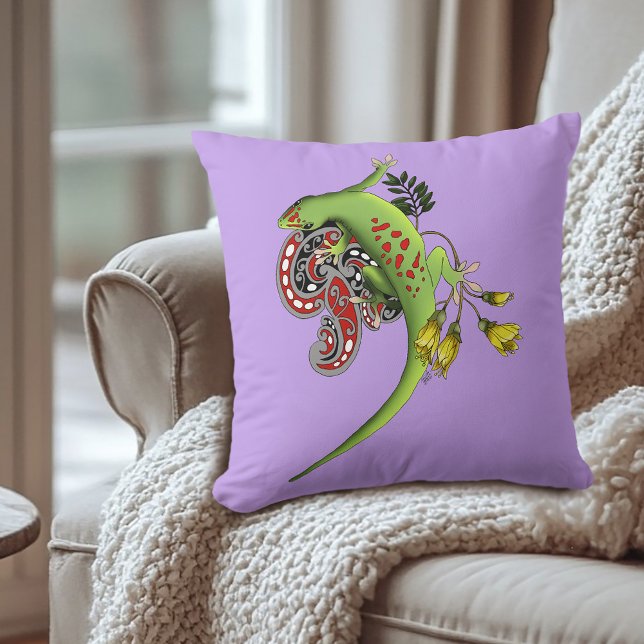 Coussin Gecko Tribal Lavande Vert Rouge (Créateur téléchargé)