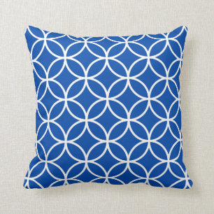 Coussin géométrique moderne dans le bleu de cobalt