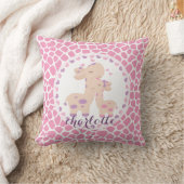 Coussin Girafe rose douce de bébé personnalisée (Couverture)