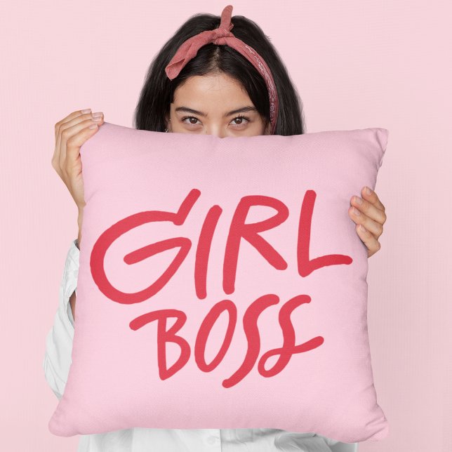 Coussin Girl Boss Bold Typography Red & Pink Feminine (Créateur téléchargé)