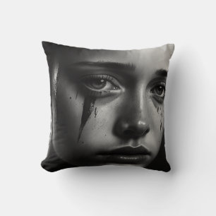 Coussin Girl with tears