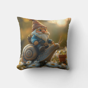 Coussin Gnome Whimsical sur Snail Ride Magical Garden Scèn