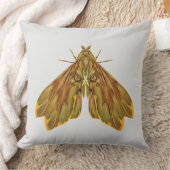 Coussin Golden Forest Moth – Surreal Nature Form (Couverture)