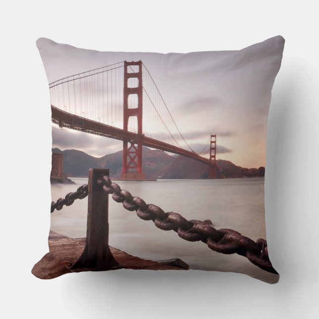 Coussin Golden gate bridge contre des montagnes (Recto)
