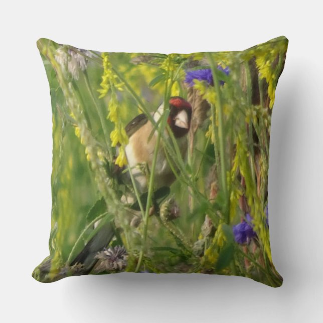Coussin Goldfinch dans Fleurs sauvages Champ Jeter Oreille (Recto)