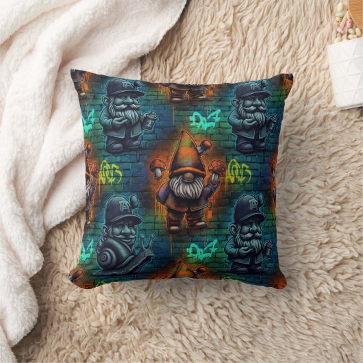 Coussin Graffiti Gnome Throw Pillow (Couverture)