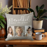 Coussin Grandkids Make Life Grand avec 3 photos<br><div class="desc">Un cadeau attentionné que les grands-parents vont chérir, ce design coussin personnalisé dispose d'un 3 modèle photo pour personnaliser avec des photos des petits-enfants. Une combinaison d'écriture manuscrite moderne combinée à une police sans serif moderne épelle "petits-enfants rendent la vie grandiose !" L'arrière - plan est un beige taupe neutre,...</div>