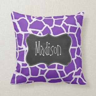 Coussin Grape Purple Giraffe Animal Print; Chalkboard look