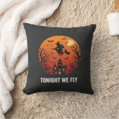 Coussin Graphisme de sorcière d'Halloween volant la nuit_1 (Couverture)