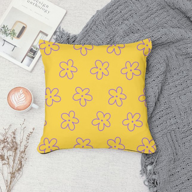 Coussin Gras jaune et violet Fleur Tropical Whimsical (Créateur téléchargé)