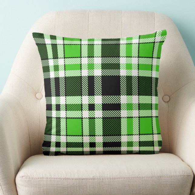 Coussin Green Black White Flannel Tartan Pattern Design  (Créateur téléchargé)