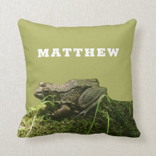 Coussin Grenouille personnalisée sur un rocher de Mossy