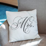Coussin Grilles Chevron Noir et Blanc Mme.<br><div class="desc">Sa conception et la sienne.</div>