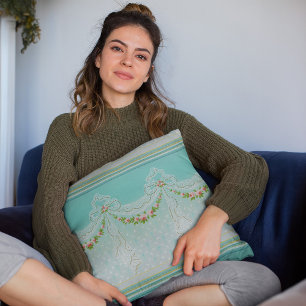 Coussin Guirlandes de roses festons dentelés nœuds papillo