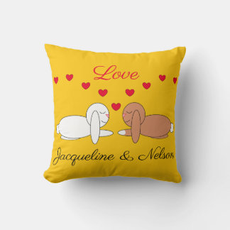 Coussin Happy, Loving Rabbits:  Yellow