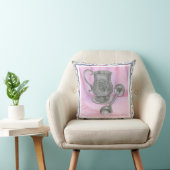 Coussin Heirloom Cup & Rattle sur Arrière - plan pourpre (Chaise)