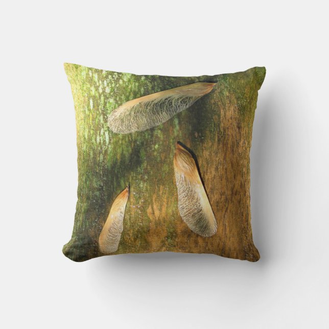 Coussin Hélicoptères d'arbre d'érable sur le cèdre (Recto)
