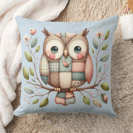 Coussin Hibou Patchwork dans une Forêt Féerique (Couverture)