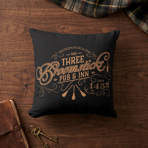 Coussin HOGSMEADE™ THE TROIS BROOMSTICKS™ Pub & Inn