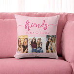 Coussin Hot Pink Friends 3 Photo Friendship Collage<br><div class="desc">Célébrez votre amitié avec Friends 3 Photo Friendship Collage Throw Pillow. Ce coussin personnalisé présente un collage magnifiquement arrangé de trois photos chères, capturant des moments spéciaux avec vos amis. Conçu à partir de matériaux de qualité, il apporte une touche de design et de sentimentalité à tout espace. Parfait pour...</div>