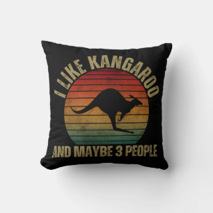COUSSIN I LIKE KANGAROO ET MAYBE 3 PEOPLE