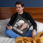 Coussin I Love My Girlfriend Heart Photo Boyfriend Cadeau<br><div class="desc">Amène l'humour et le coeur ensemble avec notre 'I Love My Girlfriend' Funny Photo Boyfriend Jeu cadeau PIllow. Ce design amusant est un cadeau idéal, que ce soit son anniversaire, un anniversaire, et il est parfait pour les couples en relation longue distance. Personnalisez, surprenez et célébrez votre connexion spéciale avec...</div>