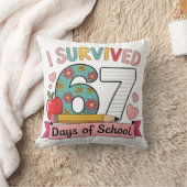 Coussin I Survived 67 Days of School Funny 67 Teachers Stu (Couverture)