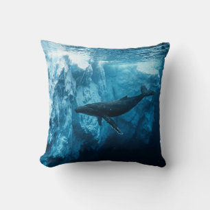 Coussin Iceberg sous-marin et baleine à bosse