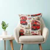 Coussin Iconic red double-decker bus and city landmarks he (Chaise)