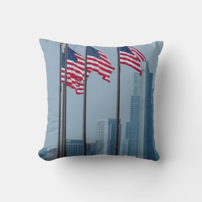 Coussin Illinois, Chicago. Navy Pier, drapeaux américains  (Recto)