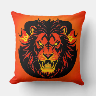 Coussin Illustration de Lion Fougueux Entouré de Flamboyan