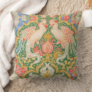 Coussin Illustration vintage de Walter Crane avec un cacat