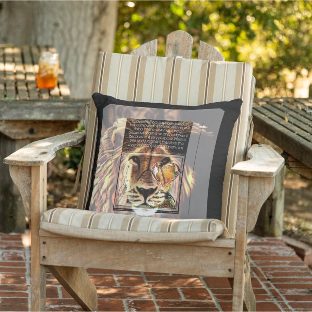 Coussin Images de l'Écriture : Le Décret du Lion | 2D (Chaise)