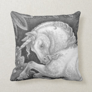 Coussin Imaginaire gothique du cheval Unicorne JETER PILLO