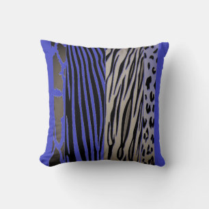 Coussin imprimé animal noir et violet