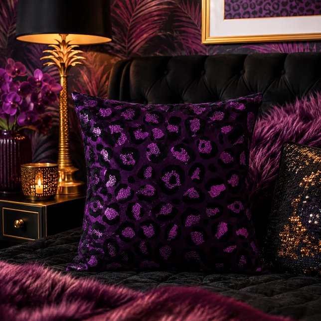 Coussin Imprimé animalier léopard métallisé violet foncé (Créateur téléchargé)