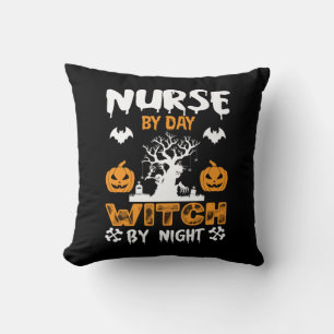 Coussin Infirmière d'Halloween par sorcière de jour par nu