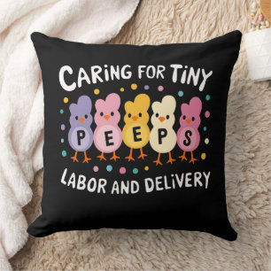 Coussin Infirmière en salle d'accouchement et de travail p
