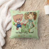 Coussin Insupportable douce fille et ours en peluche (Couverture)