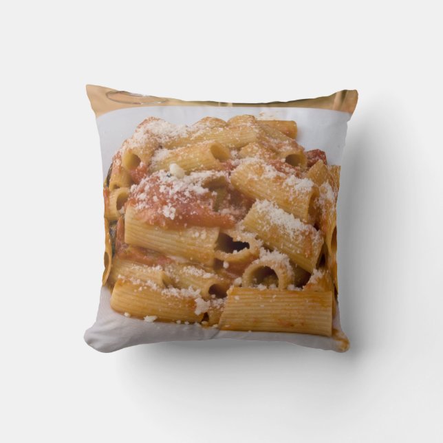 Coussin Italie, Positano. Assiette de rigatoni (Recto)