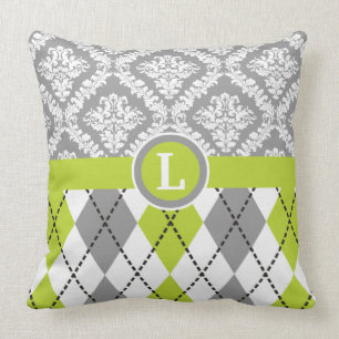 Coussin Jacquard et motif damassé vert, gris monogramme