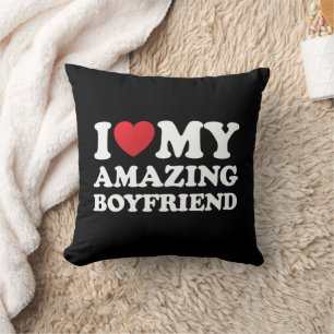 Coussin J'adore mon incroyable petit ami Je suis amoureuse