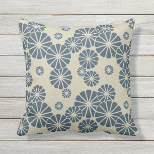 Coussin Japon. Fleurs florales bleues.