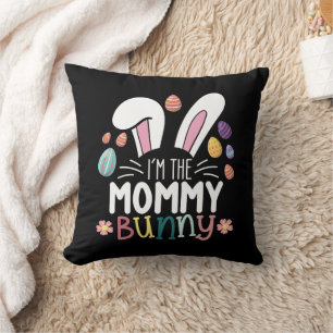 Coussin Je suis la maman maman lapin de Pâques tenue famil