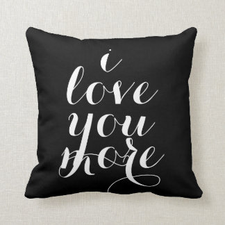 Coussin Je t'aime dire plus inspiré de citation à la mode