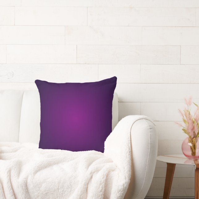 Coussin jeté aux teintes profondes violettes (Canapé)