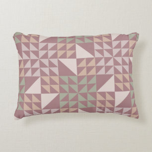 Coussin jeté avec motif de quilt géométrique rose