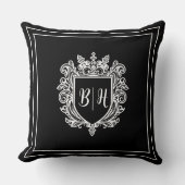 Coussin jeté noir aux initiales de blason de coupl (Recto)